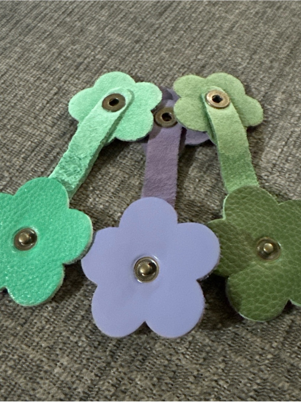 Portland leather goods flower bag handle charm or organizing snapper - Picture 3 of 4